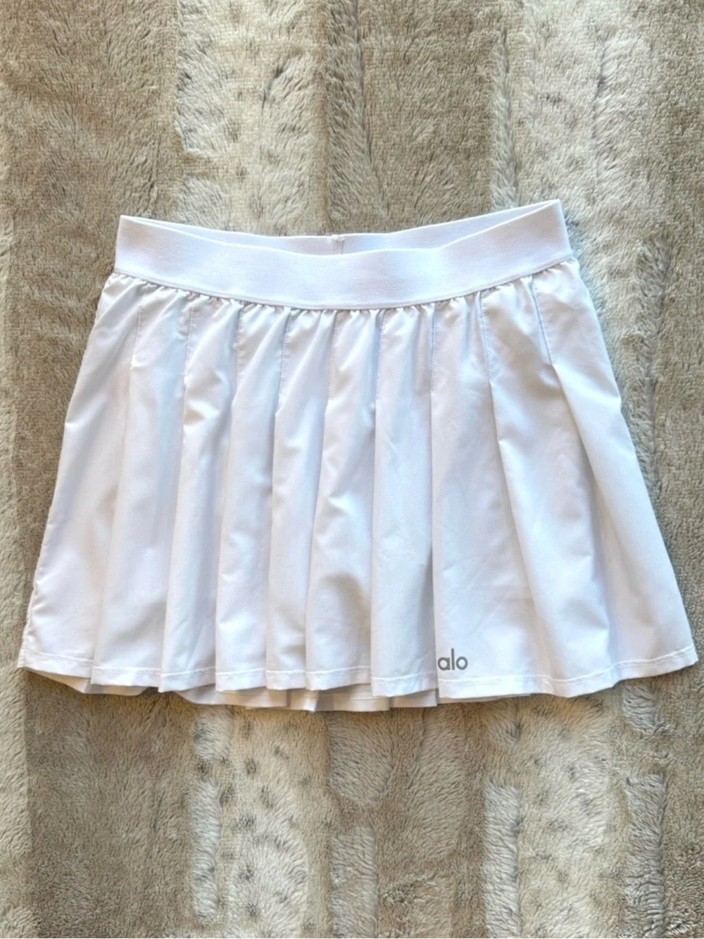 ALO YOGA Varsity Pleated Tennis Skirt